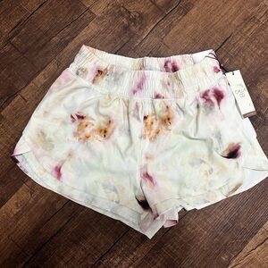 High Rise Performance shorts